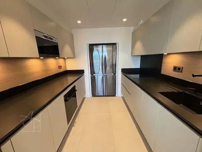 Appartement - 104 m² - 4 pièces