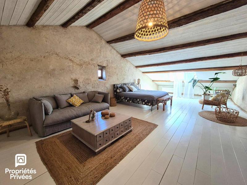 Corps de ferme - 278 m² - 9 pièces