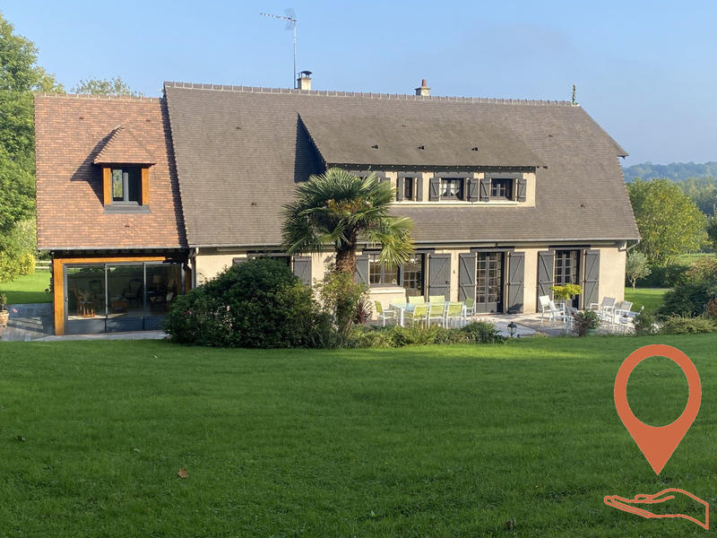 Maison - 212 m² - 9 pièces