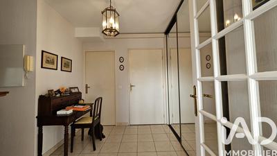 Appartement - 98 m² - 4 pièces