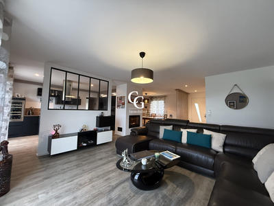 Maison - 144 m² - 5 pièces