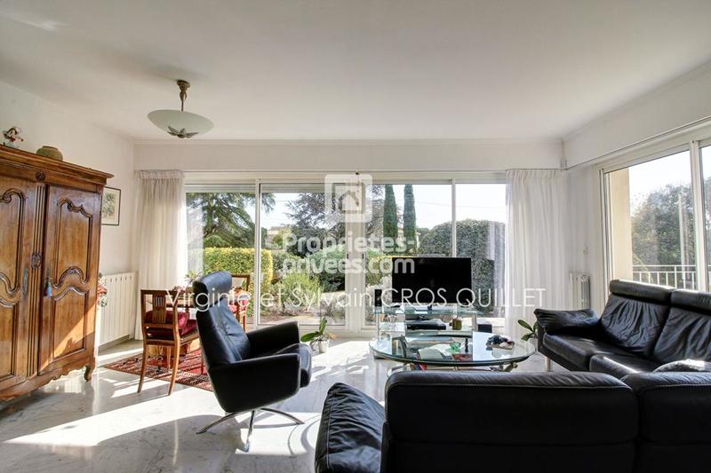 Maison - 245 m² - 7 pièces