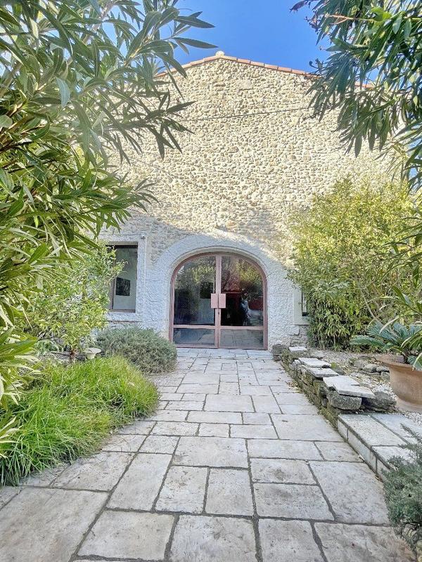 Maison - 180 m² - 6 pièces