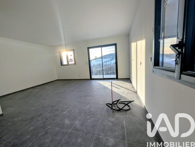 Appartement - 77 m² - 4 pièces