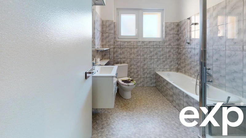 Maison - 207 m² - 7 pièces