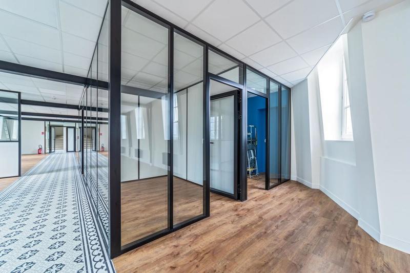 Bureau - 358 m² - 2 pièces