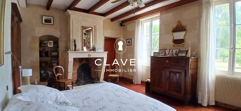 Maison - 320 m² - 12 pièces