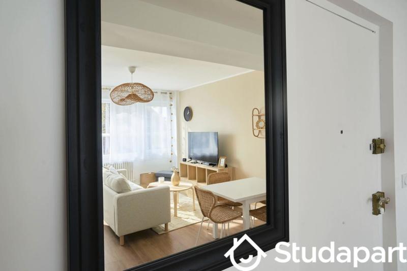 Chambre - 10 m² - 1 pièce