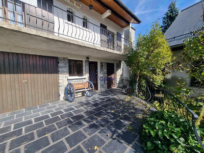 Maison traditionnelle - 121 m² - 9 pièces