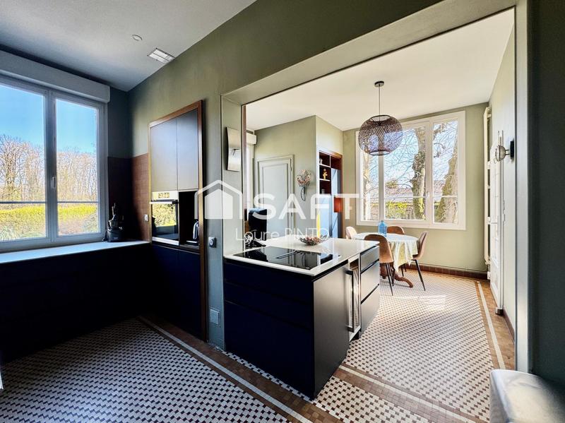 Maison de maîtres - 200 m² - 8 pièces