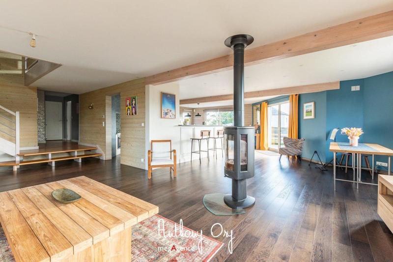 Maison d'architecte - 201 m² - 6 pièces