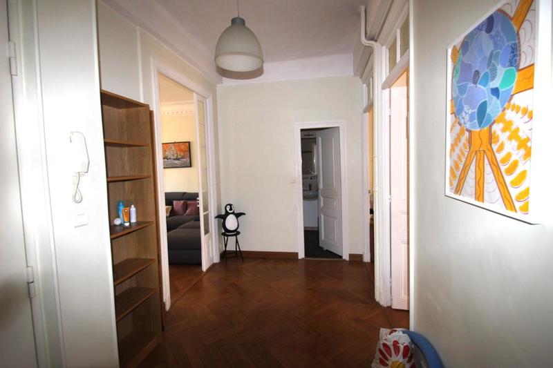 Appartement - 85 m² - 3 pièces