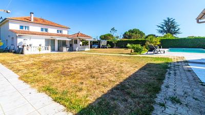 Maison - 158 m² - 7 pièces