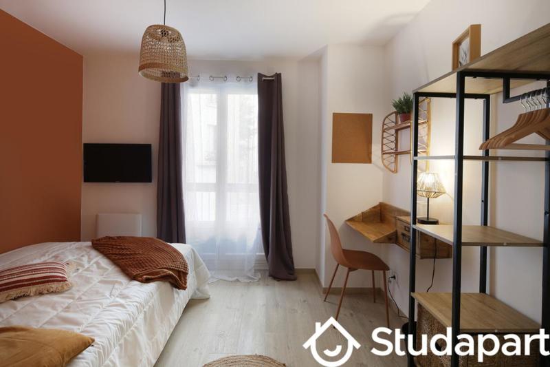 Chambre - 11 m² - 1 pièce