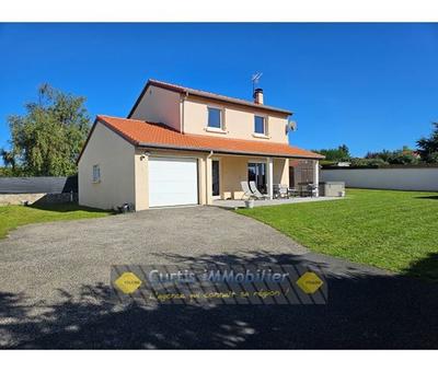 Maison - 92 m² - 4 pièces