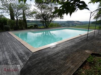 Propriété - 320 m² - 15 pièces