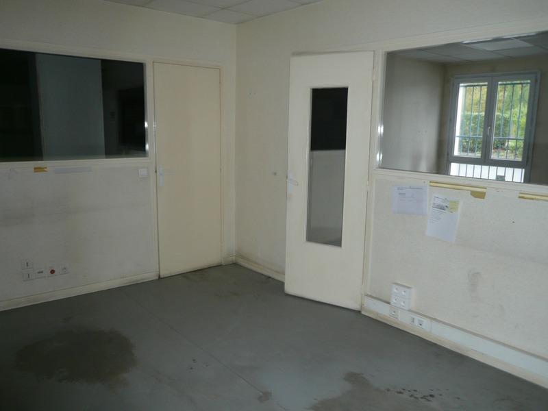 Local commercial - 1 440 m² - 9 pièces