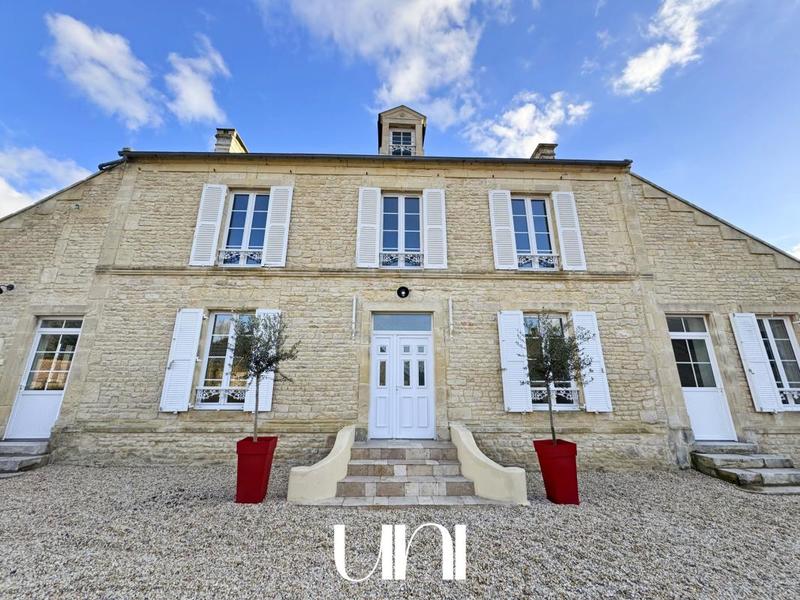 Maison - 195 m² - 9 pièces