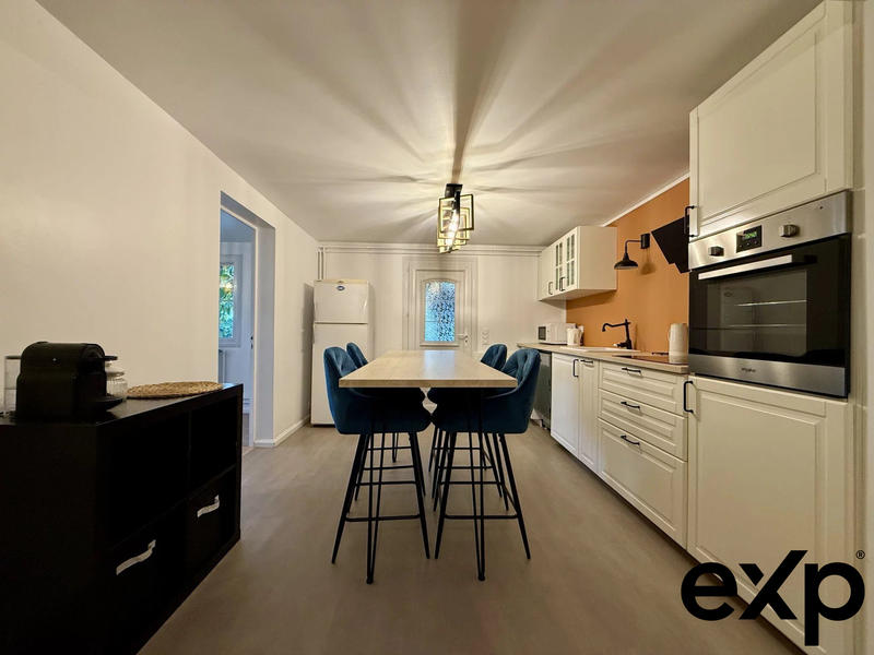 Maison - 265 m² - 12 pièces