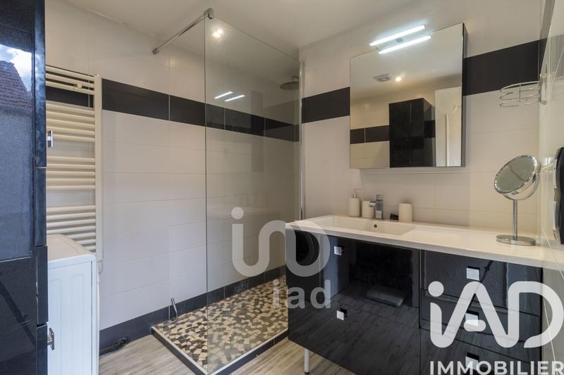 Maison - 177 m² - 8 pièces