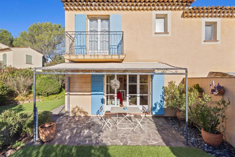 Maison - 93 m² - 4 pièces