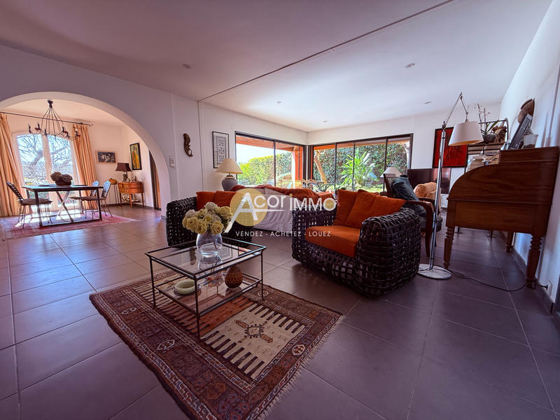 Villa - 188 m² - 6 pièces