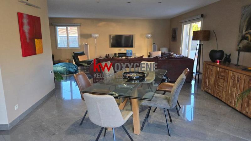 Villa - 153 m² - 4 pièces