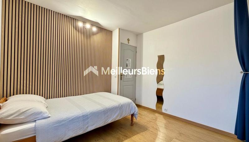 Propriété - 131 m² - 6 pièces