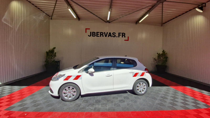 Peugeot 208 affaire Bluehdi 100 Ss Premium