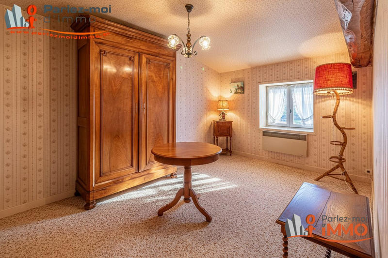 Maison - 185 m² - 8 pièces