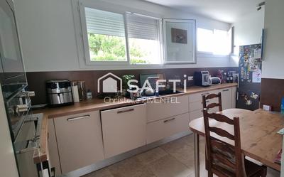 Maison - 98 m² - 4 pièces