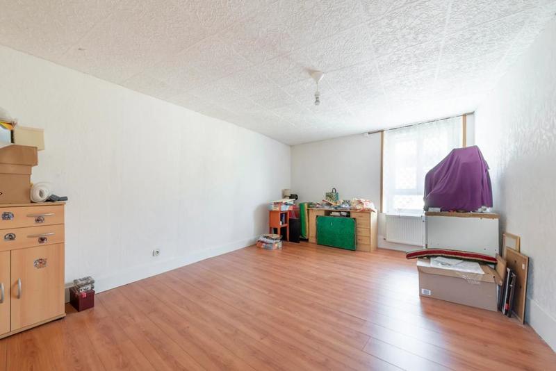 Maison - 308 m² - 11 pièces