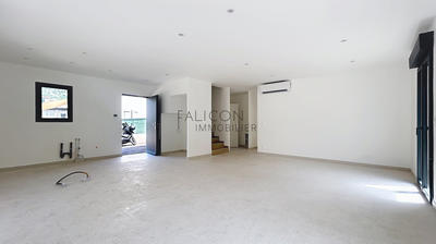 Villa - 142 m² - 6 pièces