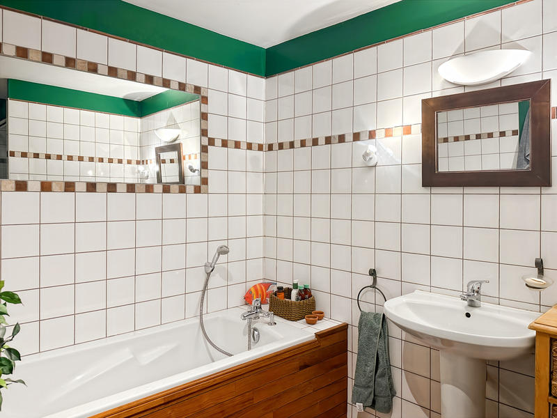 Demeure - 315 m² - 9 pièces