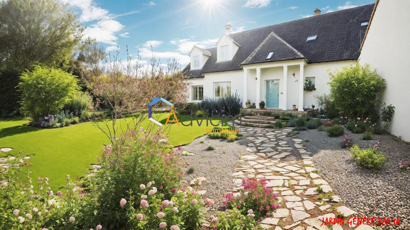 Maison - 220 m² - 8 pièces