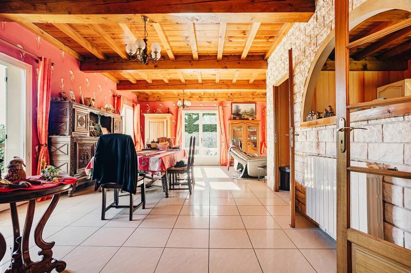 Maison traditionnelle - 146 m² - 6 pièces