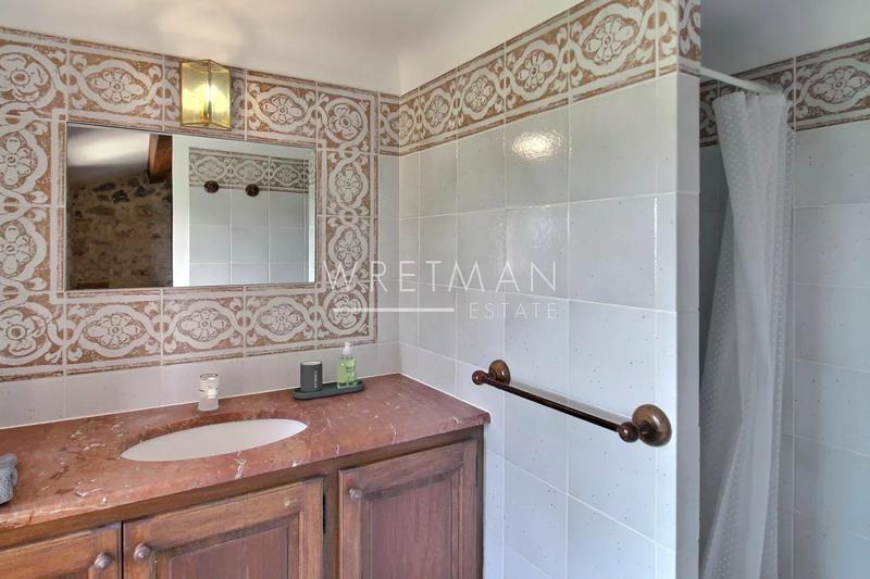 Villa - 201 m² - 6 pièces