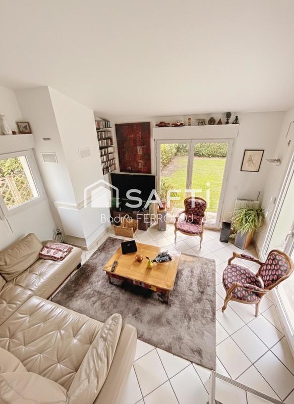 Maison - 121 m² - 6 pièces