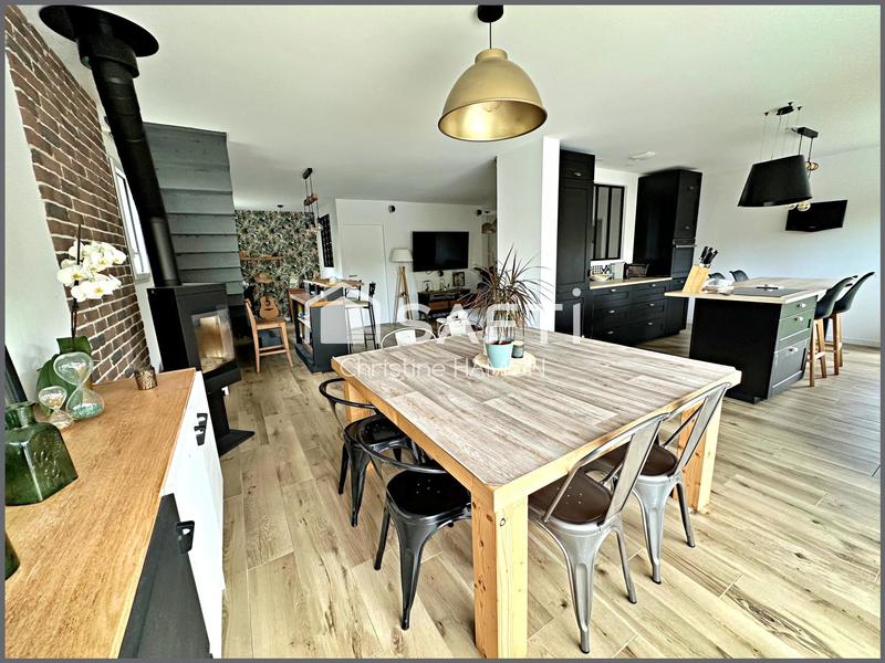 Maison - 145 m² - 5 pièces