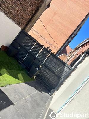 Chambre - 9 m² - 1 pièce