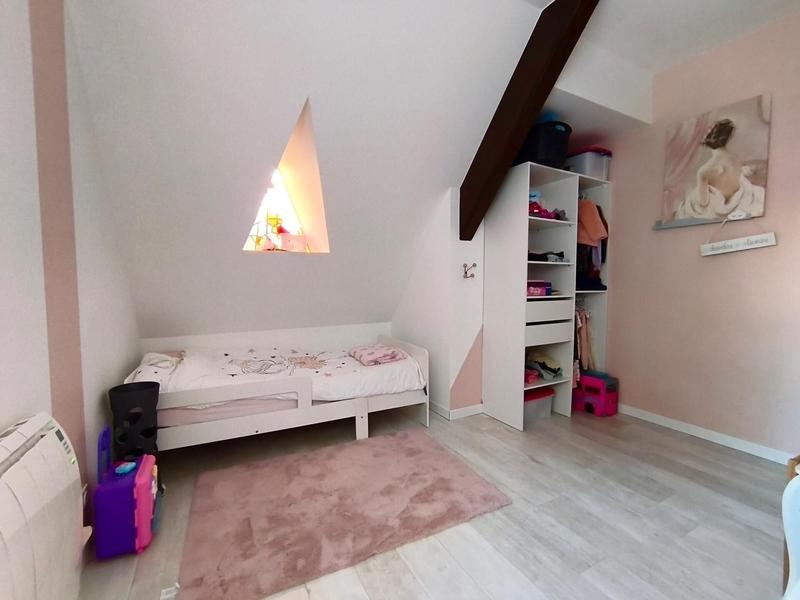 Maison - 280 m² - 10 pièces