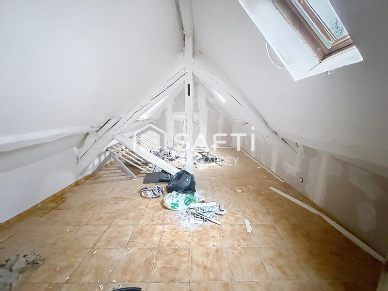 Maison - 215 m² - 8 pièces