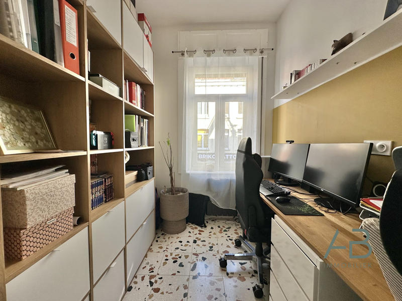 Appartement - 85 m² - 4 pièces