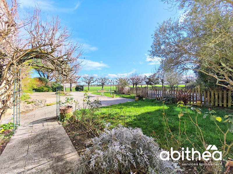 Maison - 380 m² - 12 pièces