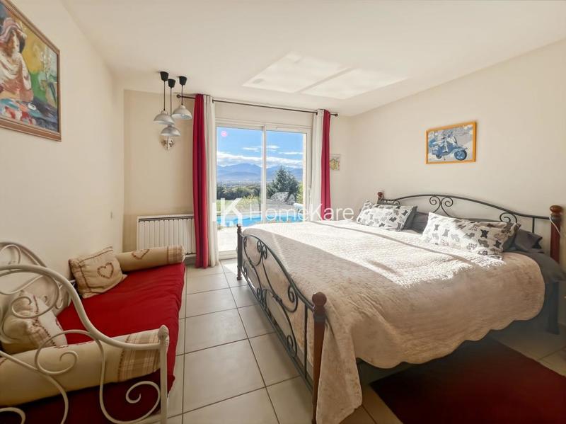 Maison - 180 m² - 7 pièces