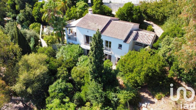 Maison - 194 m² - 6 pièces