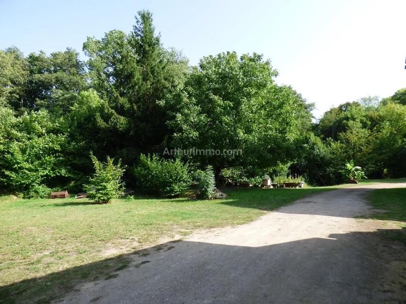 Maison - 310 m² - 11 pièces