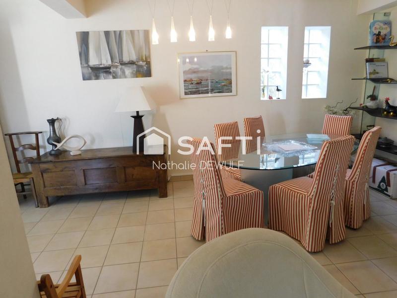 Maison - 225 m² - 8 pièces