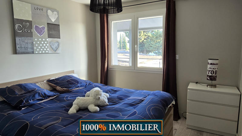 Maison - 230 m² - 9 pièces