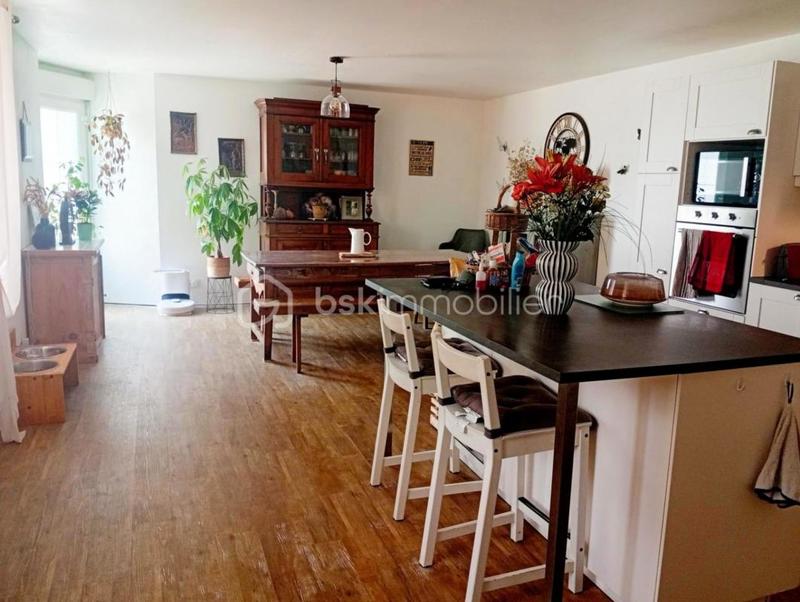 Maison - 180 m² - 7 pièces